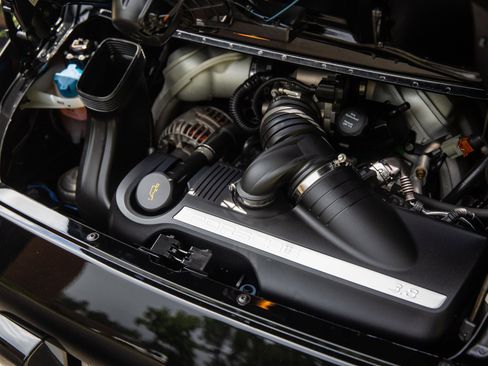 Used 2005 Porsche 911 Carrera S image 41