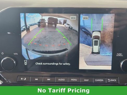 Certified 2025 Nissan Pathfinder SL image 17