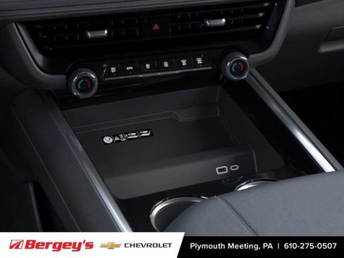 New 2026 Chevrolet Suburban Premier w/ Sun And Tow Package image 25