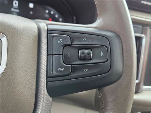 Used 2022 GMC Yukon Denali w/ Denali Premium Package AWD/4WD image 29