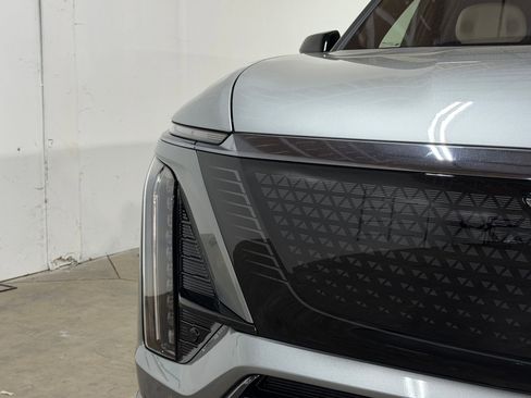 New 2026 Cadillac Vistiq Sport AWD/4WD image 10