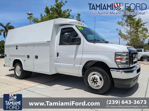 Certified 2025 Ford E-350 and Econoline 350 Super Duty w/ Power Equipment Group RWD image 1
