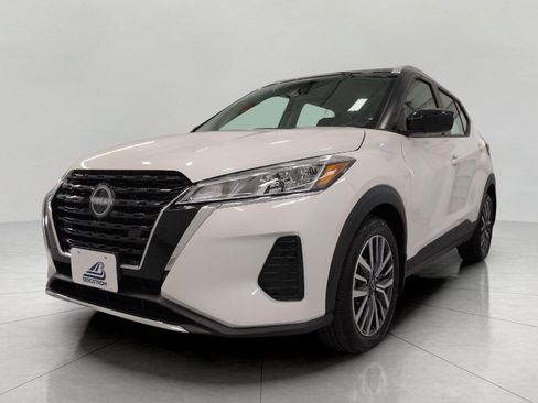 Used 2024 Nissan Kicks SV FWD image 12