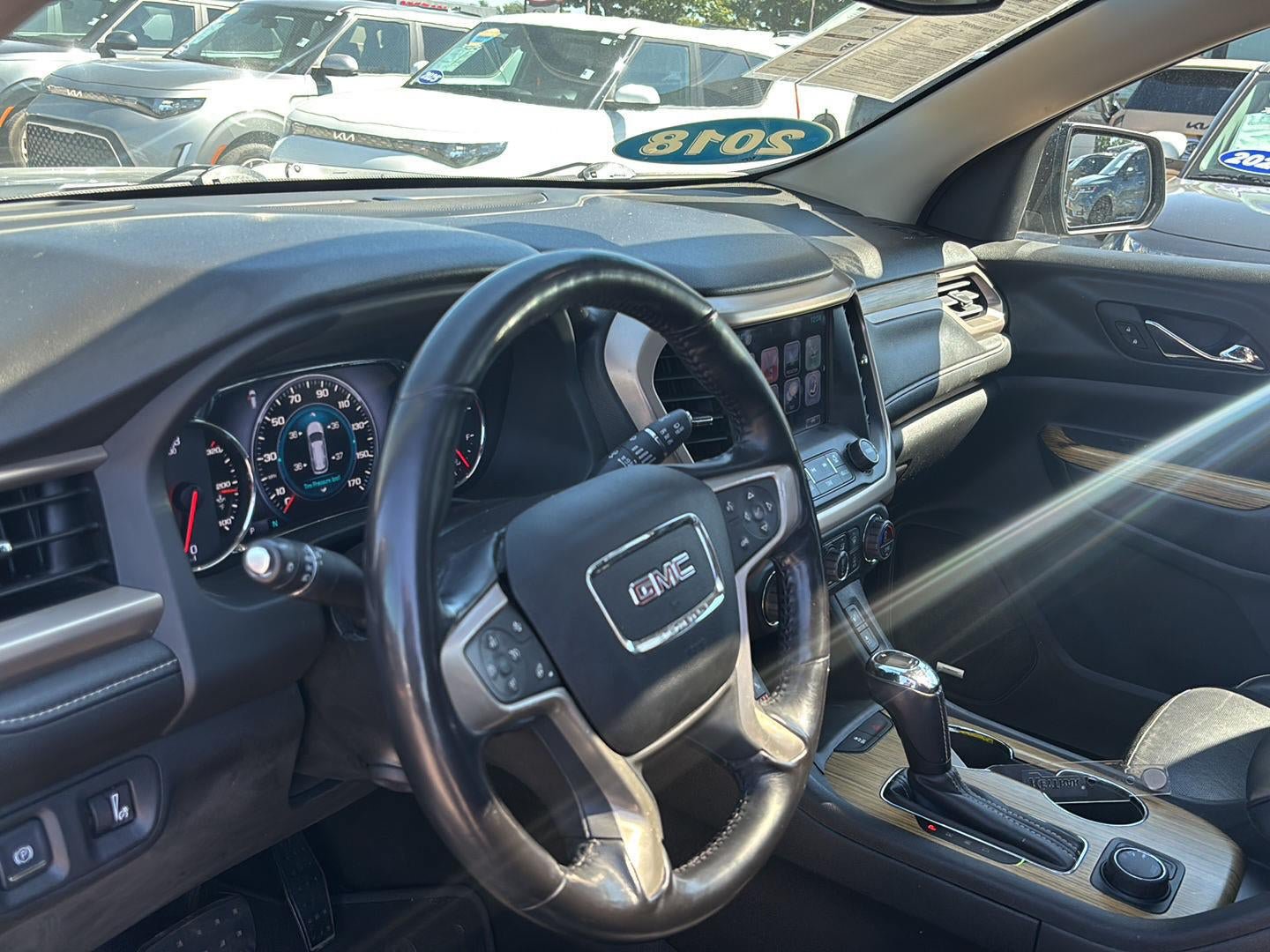 Used 2018 GMC Acadia Denali AWD/4WD image 11