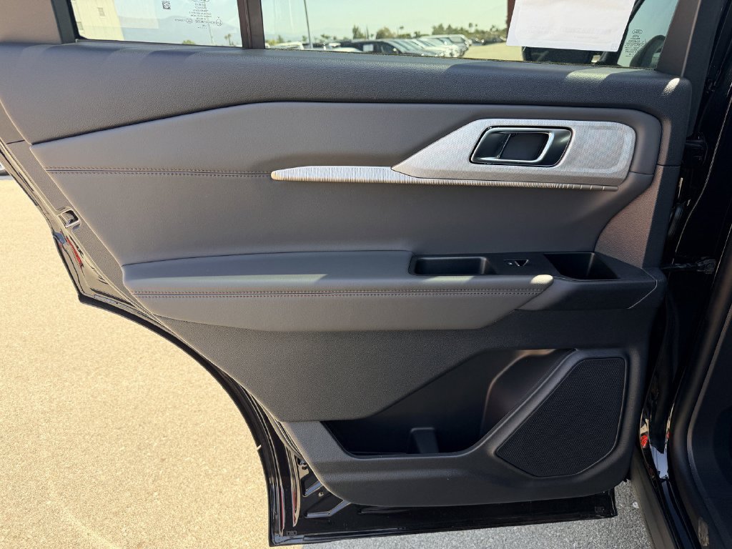 New 2026 Ford Explorer Active RWD image 17