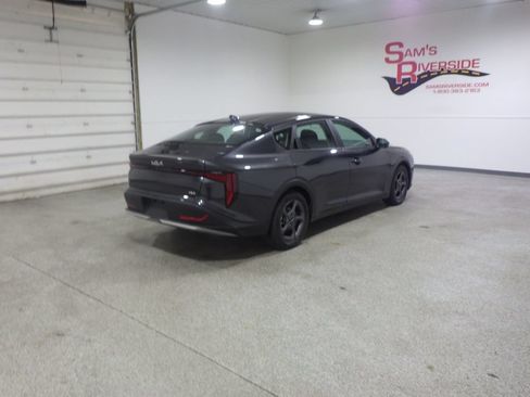 Used 2025 Kia K4 FWD image 4
