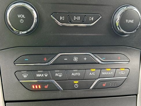 Used 2020 Ford Edge SEL w/ Convenience Package image 17