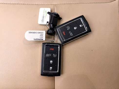 Used 2021 Jeep Grand Cherokee L Limited image 31