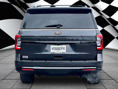 Used 2022 Ford Expedition Max Limited AWD/4WD image 4