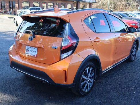 Used 2018 Toyota Prius C Two image 6