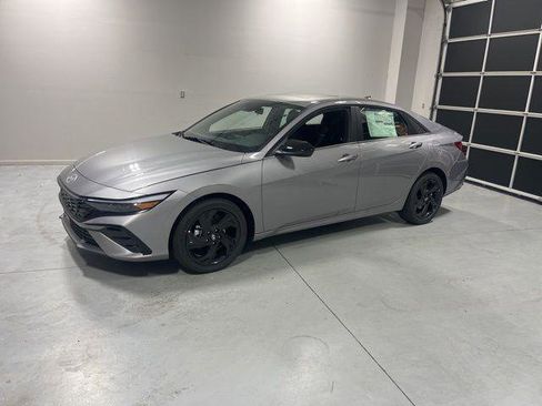 New 2026 Hyundai Elantra SEL Sport Premium FWD image 3