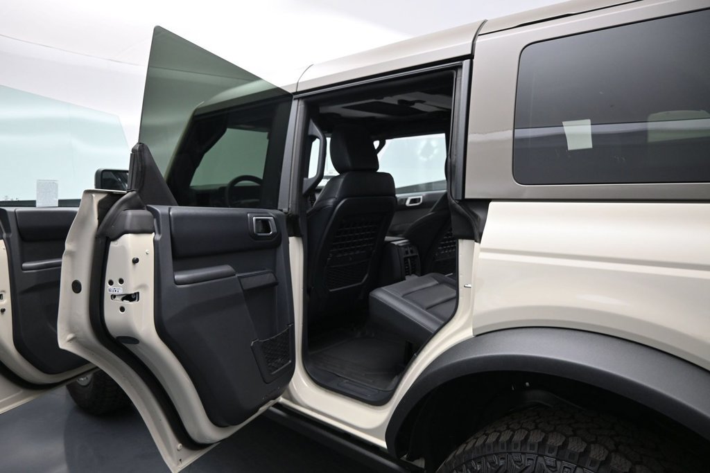 Used 2026 Ford Bronco Badlands AWD/4WD image 17