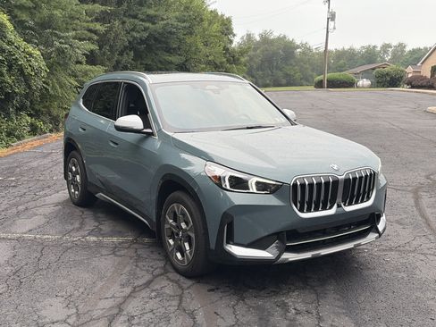 Used 2024 BMW X1 xDrive28i w/ Technology Package AWD/4WD image 3