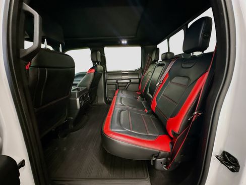 Used 2019 Ford F150 Lariat w/ Equipment Group 502A Luxury AWD/4WD image 29