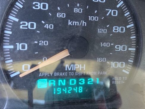 Used 2002 GMC Yukon SLT RWD image 9