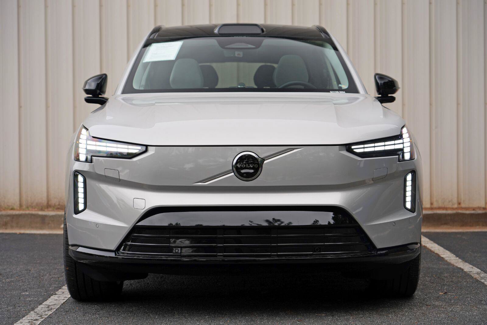 Used 2025 Volvo EX90 Ultra AWD/4WD image 7