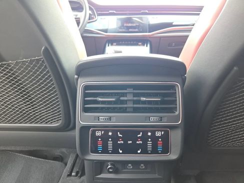 Certified 2022 Audi SQ8 Prestige w/ Prestige Package AWD/4WD image 33
