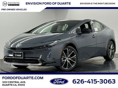 Used 2026 Toyota Prius XLE image 1