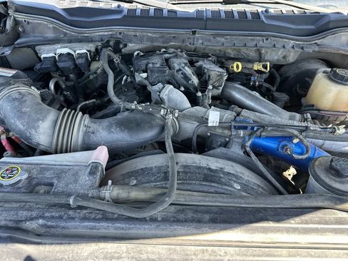 Used 2017 Ford F350 Platinum w/ Platinum Ultimate Package AWD/4WD image 11