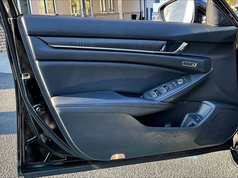 Certified 2020 Honda Accord Touring image 21
