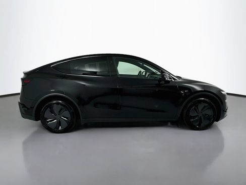 Used 2026 Tesla Model Y AWD image 8