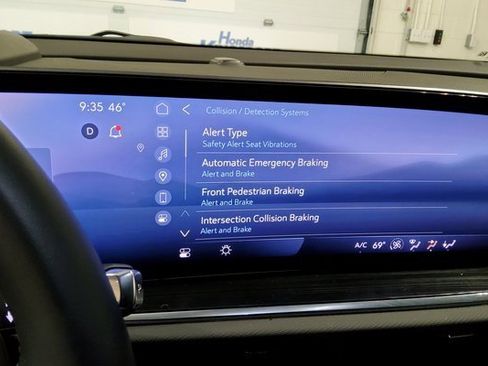 Used 2024 Buick Envision Preferred image 22