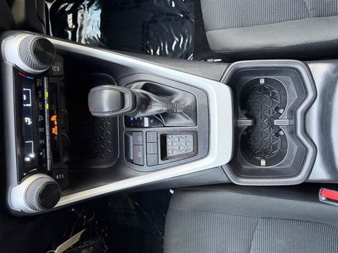 Used 2025 Toyota RAV4 LE FWD image 34