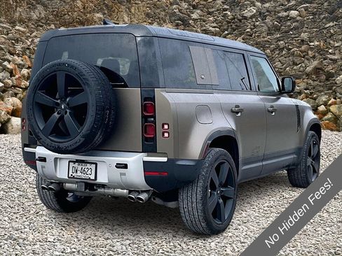 Used 2024 Land Rover Defender 110 SE AWD/4WD image 2