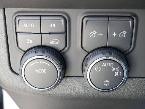 New 2024 Chevrolet Tahoe 4WD w/ Remote Keyless Entry Package image 28