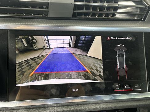 Certified 2025 Audi Q3 2.0T Premium image 22