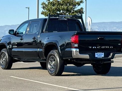 Used 2018 Toyota Tacoma SR5 image 6