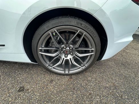 Used 2023 Chevrolet Corvette Z06 RWD image 16