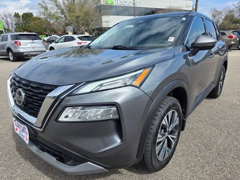Used 2021 Nissan Rogue SV image 4