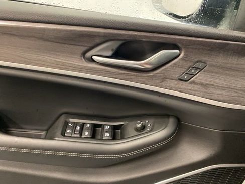 Used 2021 Jeep Grand Cherokee L Limited image 21