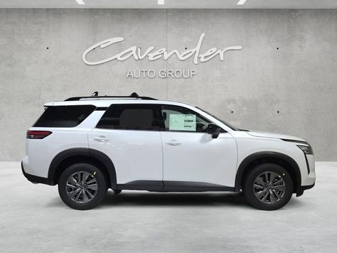 New 2026 Nissan Pathfinder SV image 17