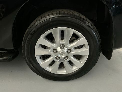 Used 2013 Toyota Sequoia Platinum w/ Preferred Accessory Pkg image 33