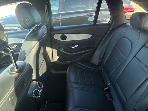 Used 2019 Mercedes-Benz GLC 300 w/ AMG Line image 10