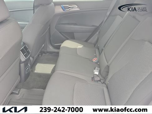 New 2026 Kia Sportage LX w/ LX Convenience Package FWD image 11