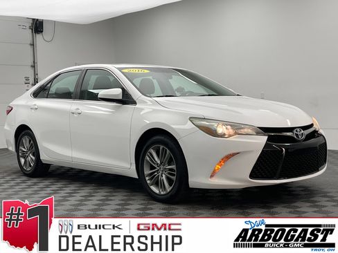 Used 2016 Toyota Camry SE FWD image 1