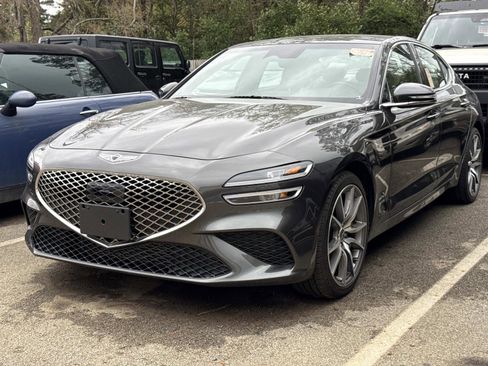 Used 2023 Genesis G70 2.0T image 2