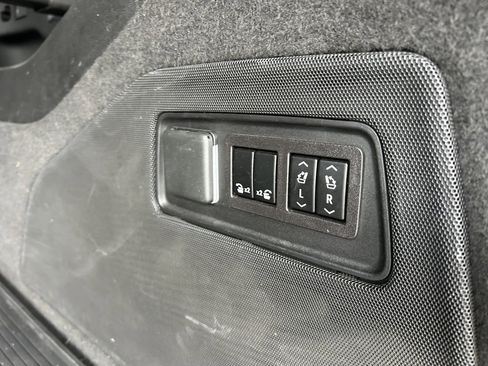 Used 2023 Cadillac Escalade ESV Sport Platinum w/ LPO, ONYX Package image 47