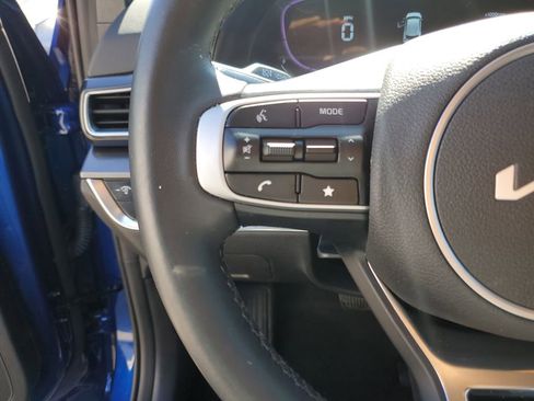 Used 2025 Kia Sportage EX FWD image 22
