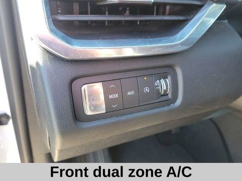 Used 2024 GMC Acadia Elevation image 7