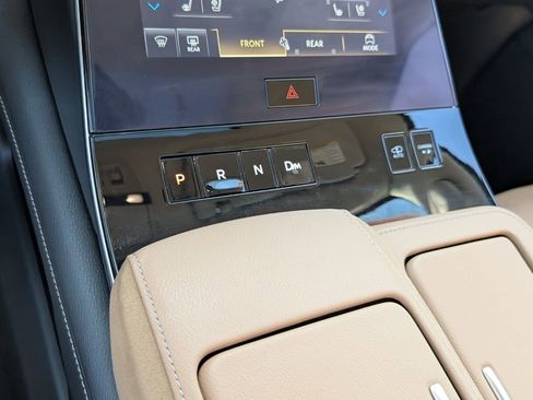 Used 2025 INFINITI QX80 Luxe RWD image 25