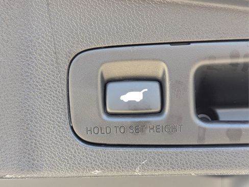 Used 2019 Honda CR-V Touring image 12