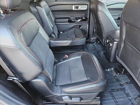 Used 2022 Ford Explorer ST-Line w/ Class IV Trailer Tow Package image 17