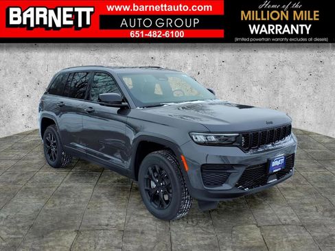 New 2025 Jeep Grand Cherokee Altitude image 8