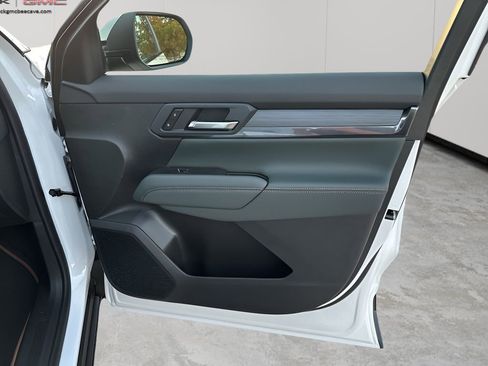 New 2026 GMC Terrain AT4 image 13