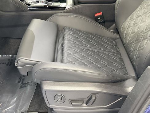 Certified 2025 Audi SQ5 Premium Plus image 19
