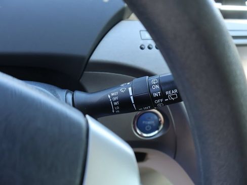 Used 2015 Toyota Prius Three FWD image 29